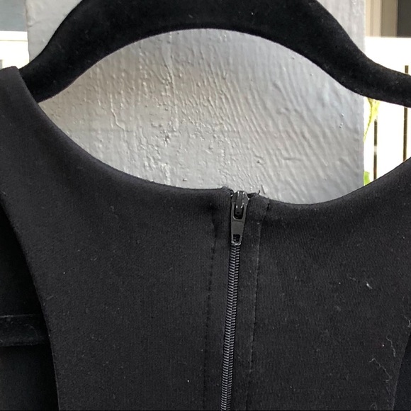 Black dress with net accent - Picture 4 of 4